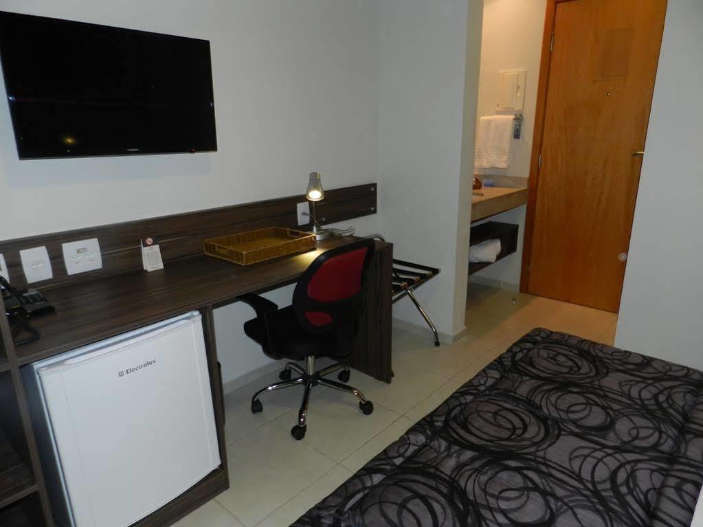 Nobile Inn Dutra Rio De Janeiro Сао Жоао де Мерити Екстериор снимка