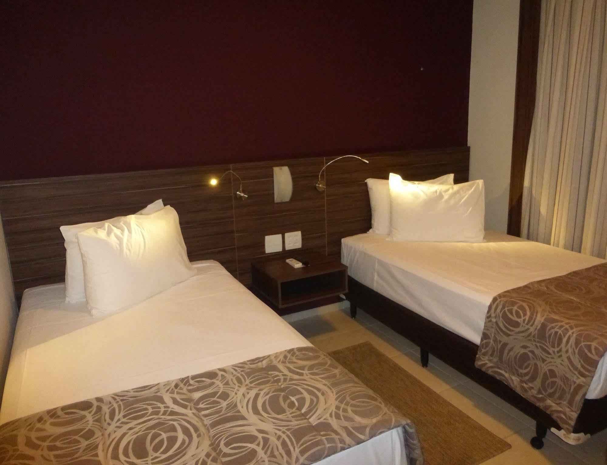 Nobile Inn Dutra Rio De Janeiro Сао Жоао де Мерити Екстериор снимка